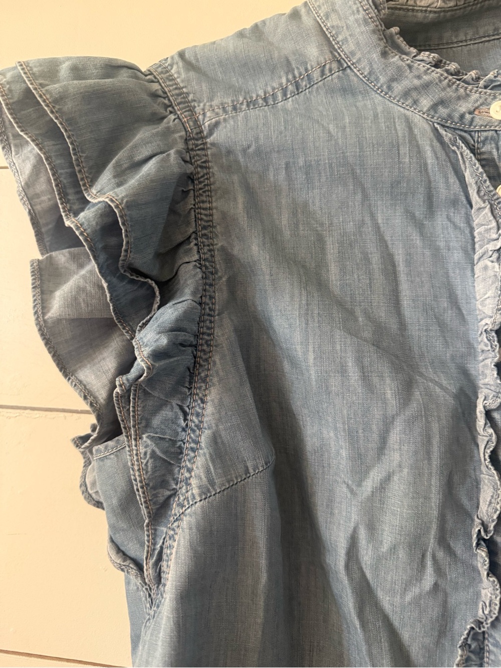 Veronica Beard Light Blue Ruffle Chambray Button-Front Blouse - Picture 4 of 7